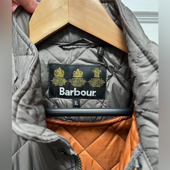 Men’s quilted Barbour Jacket NWOT - Picture 2 of 6